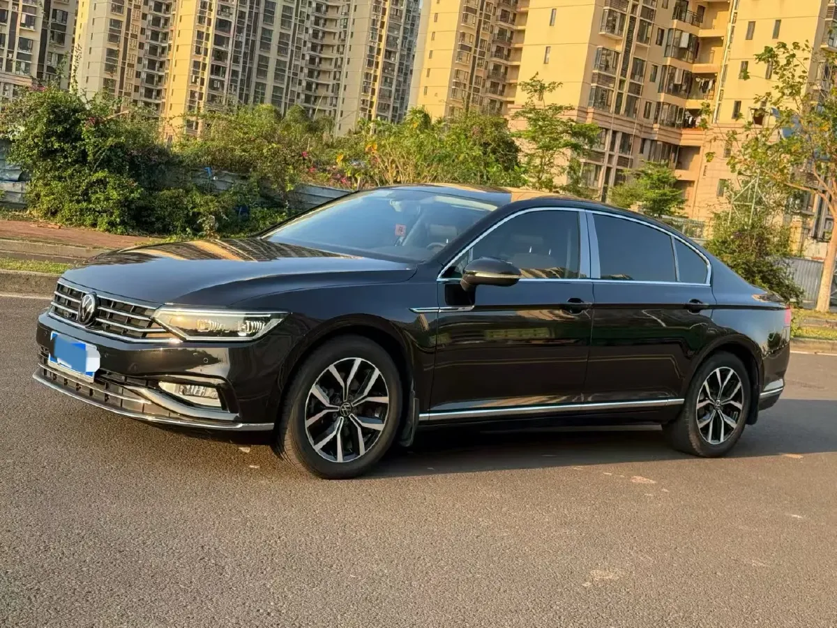 2020 Volkswagen Magotan 2.0T 186HP L4 7DCT,autocango,china used car exporter,china ev exporter,chinese used car exporter,chinese used ev exporter