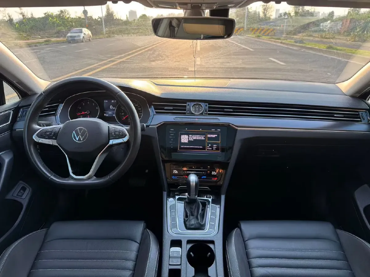 2020 Volkswagen Magotan 2.0T 186HP L4 7DCT,autocango,china used car exporter,china ev exporter,chinese used car exporter,chinese used ev exporter