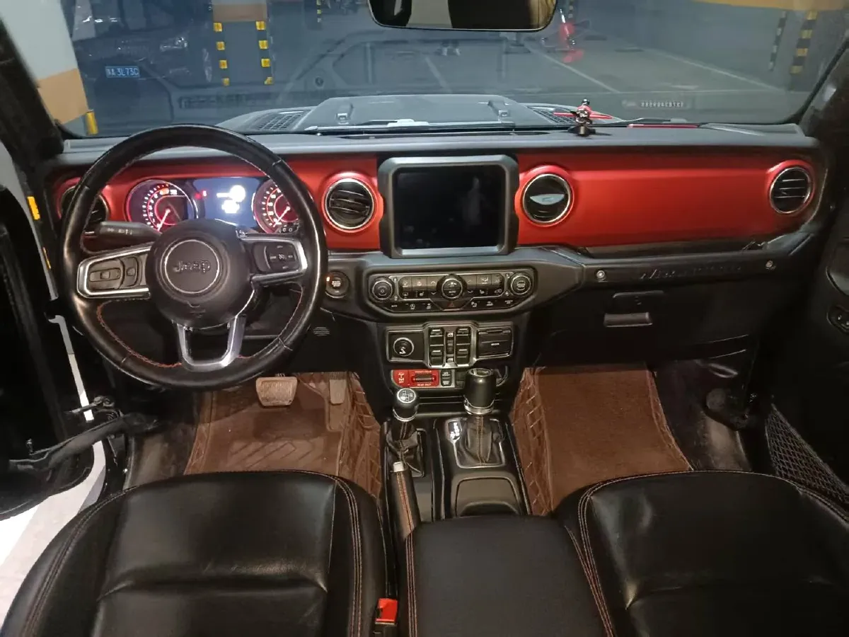 2021 Jeep Wrangler 2.0T 266HP L4 8AT,autocango,china used car exporter,china ev exporter,chinese used car exporter,chinese used ev exporter