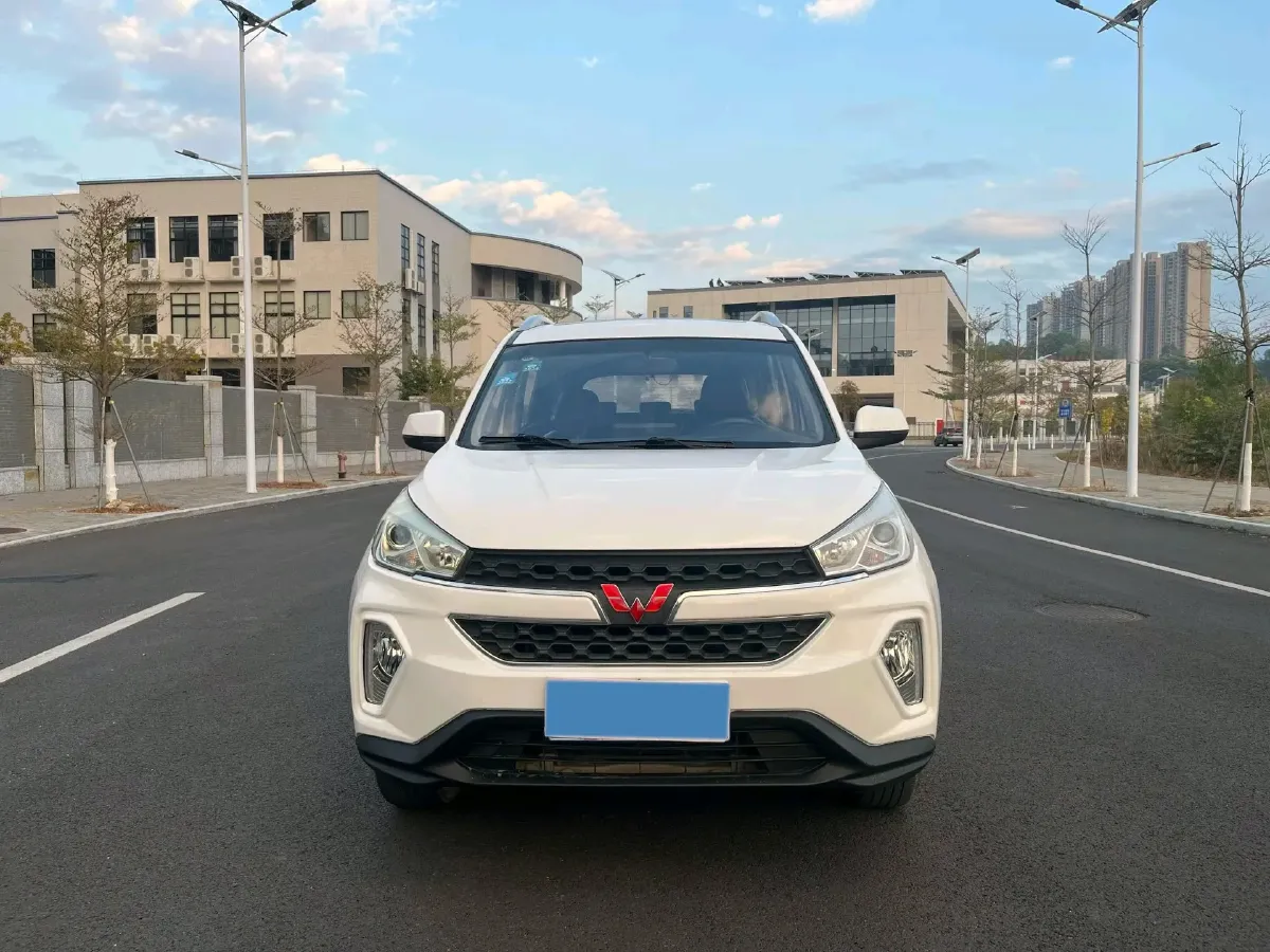 2018 WuLing HongGuang S3 1.5L 112HP L4 6MT,autocango,china used car exporter,china ev exporter,chinese used car exporter,chinese used ev exporter
