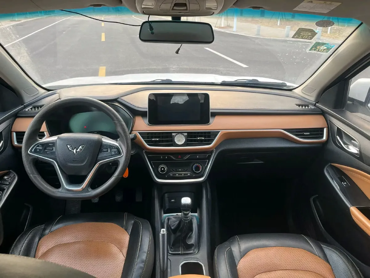 2018 WuLing HongGuang S3 1.5L 112HP L4 6MT,autocango,china used car exporter,china ev exporter,chinese used car exporter,chinese used ev exporter