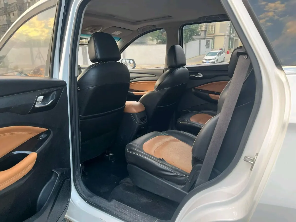 2018 WuLing HongGuang S3 1.5L 112HP L4 6MT,autocango,china used car exporter,china ev exporter,chinese used car exporter,chinese used ev exporter