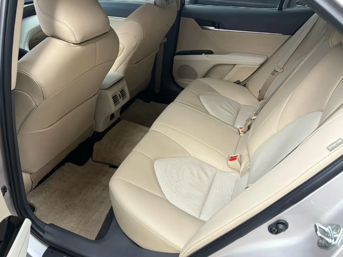 2019 Toyota Camry 2.5L 209HP L4 8AT,autocango,china used car exporter,china ev exporter,chinese used car exporter,chinese used ev exporter