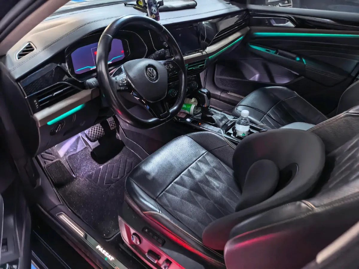 2019 Volvo V40 1.5T 152HP L4 6AT,autocango,china used car exporter,china ev exporter,chinese used car exporter,chinese used ev exporter