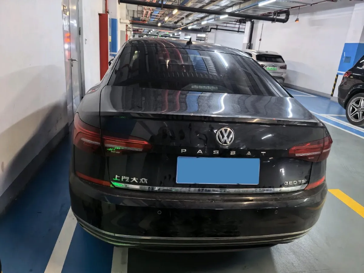 2019 Volvo V40 1.5T 152HP L4 6AT,autocango,china used car exporter,china ev exporter,chinese used car exporter,chinese used ev exporter