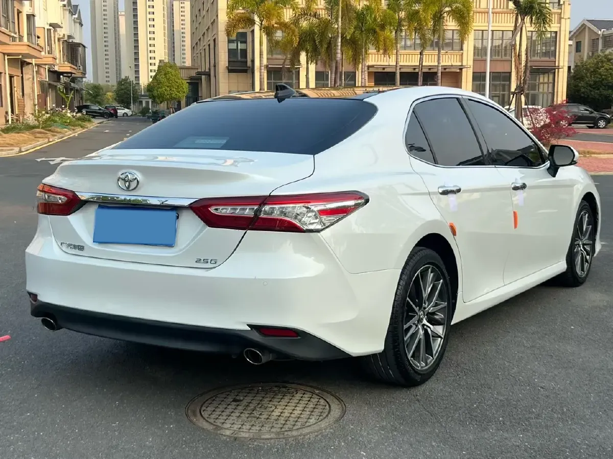 2021 Toyota Camry 2.5L 209HP L4 8AT,autocango,china used car exporter,china ev exporter,chinese used car exporter,chinese used ev exporter
