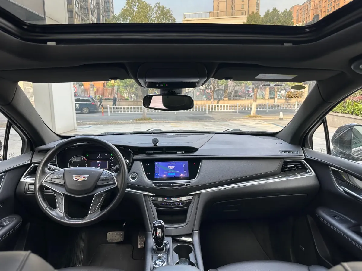 2021 Cadillac XT5 2.0T 237HP L4 9AT,autocango,china used car exporter,china ev exporter,chinese used car exporter,chinese used ev exporter