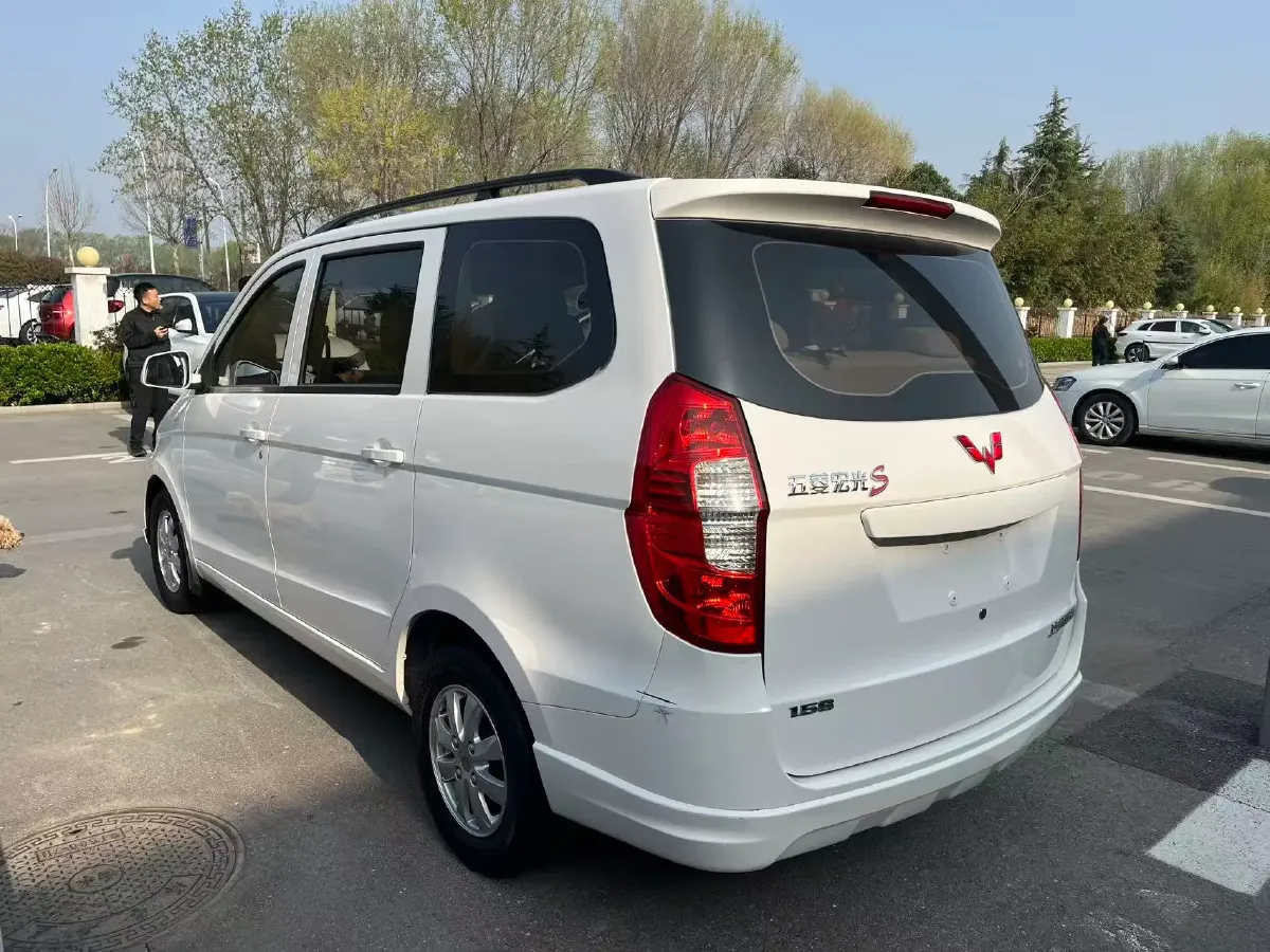 2018 WuLing HongGuang 1.5L 105HP L4 5MT,autocango,china used car exporter,china ev exporter,chinese used car exporter,chinese used ev exporter