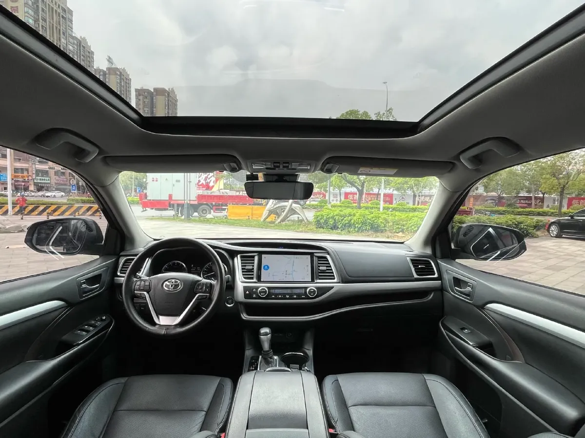 2021 Toyota Highlander 2.0T 220HP L4 6AT,autocango,china used car exporter,china ev exporter,chinese used car exporter,chinese used ev exporter