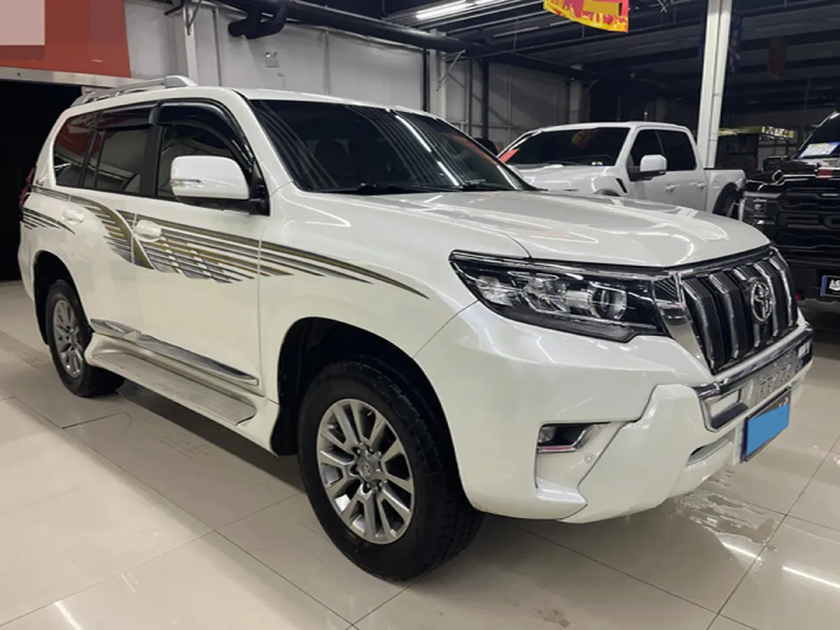 2019 Land Rover Range Rover Velar 2.0T 300HP L4 8AT,autocango,china used car exporter,china ev exporter,chinese used car exporter,chinese used ev exporter