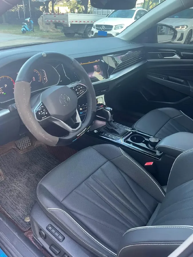 2024 Volkswagen Passat 2.0T 220HP L4 7DCT,autocango,china used car exporter,china ev exporter,chinese used car exporter,chinese used ev exporter