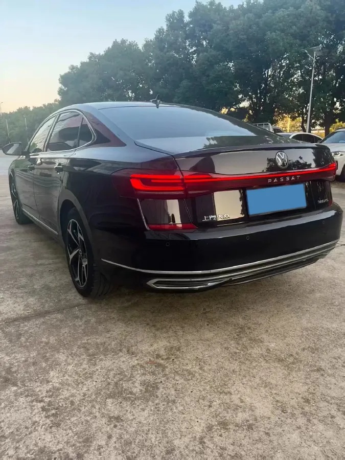 2024 Volkswagen Passat 2.0T 220HP L4 7DCT,autocango,china used car exporter,china ev exporter,chinese used car exporter,chinese used ev exporter