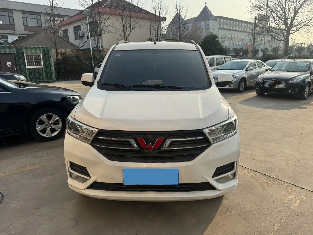 2021 WuLing RongGuang New Truck 1.5L 99HP L4 5MT,autocango,china used car exporter,china ev exporter,chinese used car exporter,chinese used ev exporter