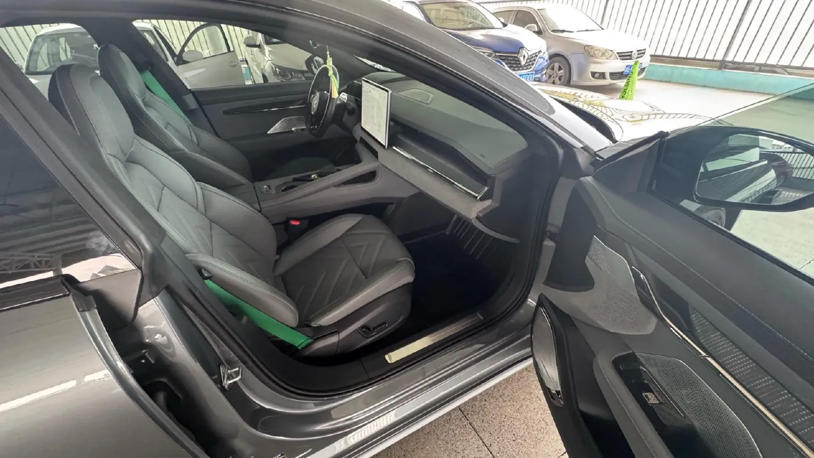 2022 Zeekr 001 BEV 100KWH,autocango,china used car exporter,china ev exporter,chinese used car exporter,chinese used ev exporter