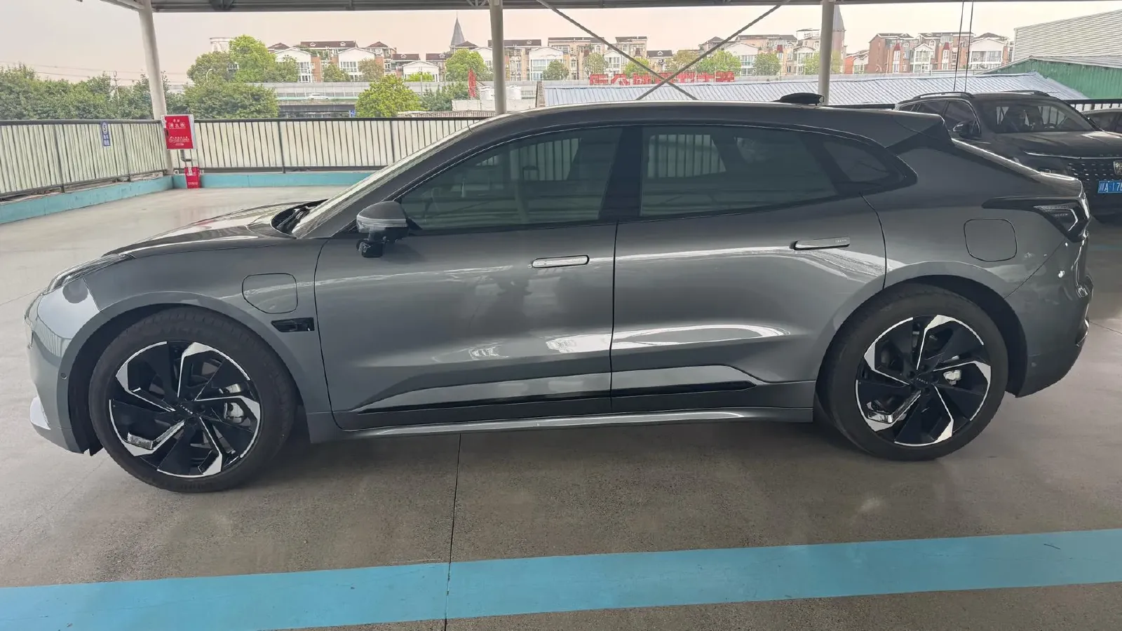 2022 Zeekr 001 BEV 100KWH,autocango,china used car exporter,china ev exporter,chinese used car exporter,chinese used ev exporter