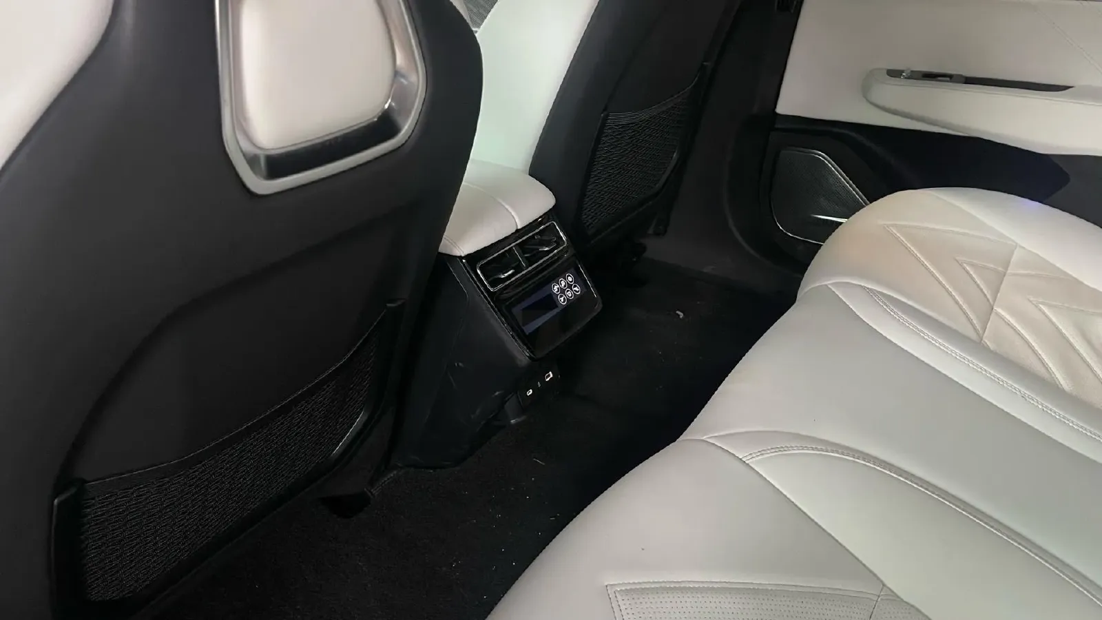 2022 Zeekr 001 BEV 100KWH,autocango,china used car exporter,china ev exporter,chinese used car exporter,chinese used ev exporter