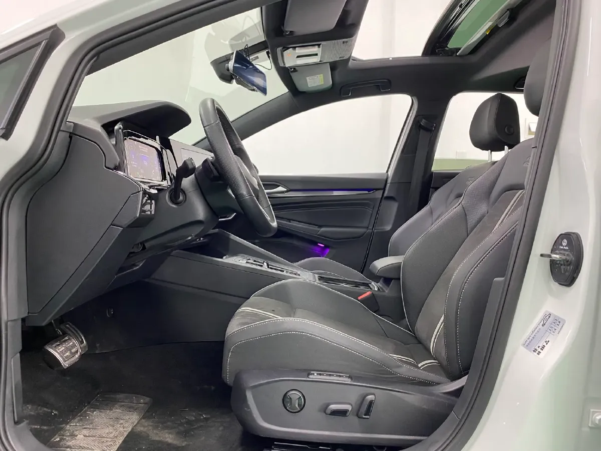 2023 Volkswagen Golf 1.4T 150HP L4 7DCT,autocango,china used car exporter,china ev exporter,chinese used car exporter,chinese used ev exporter