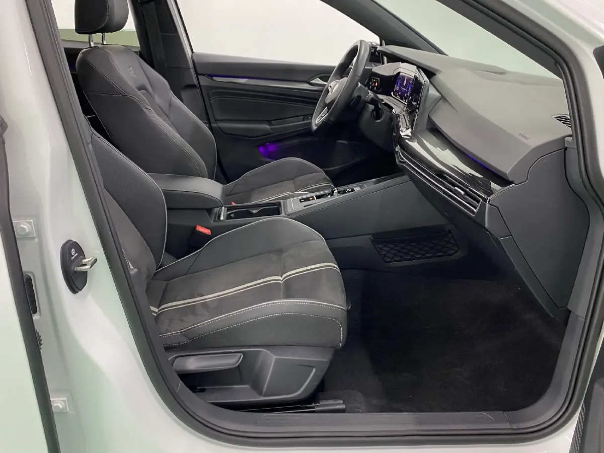 2023 Volkswagen Golf 1.4T 150HP L4 7DCT,autocango,china used car exporter,china ev exporter,chinese used car exporter,chinese used ev exporter