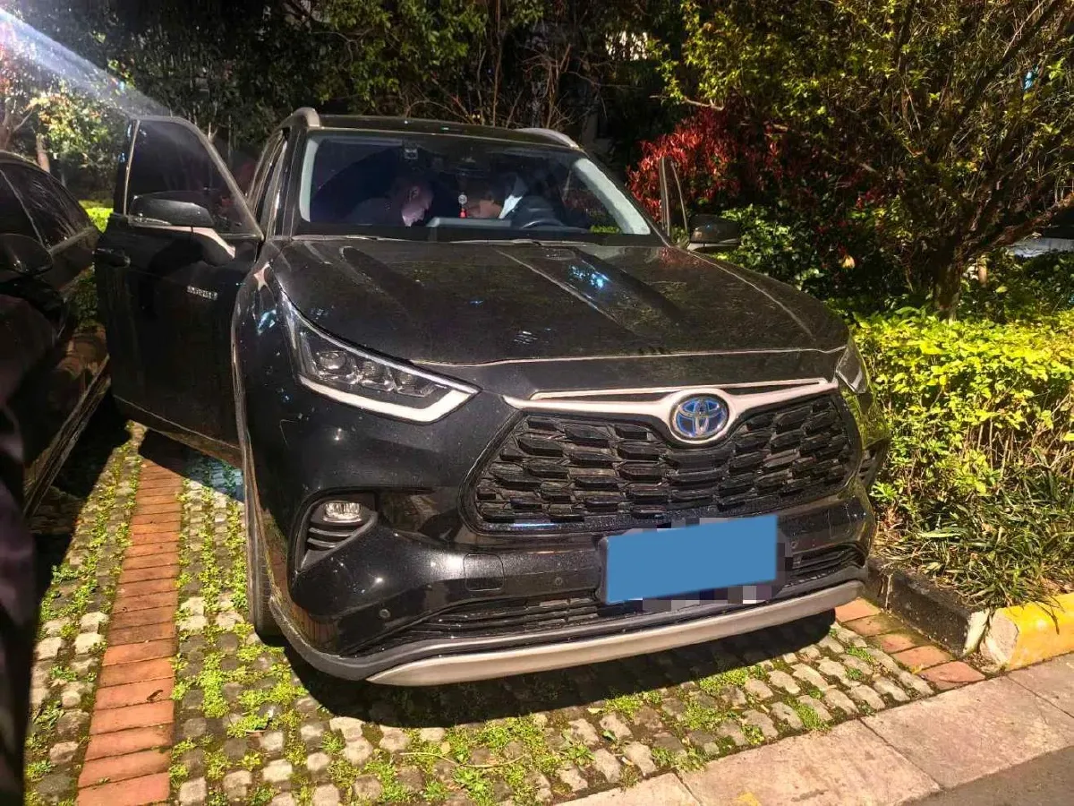 2023 Toyota Highlander 2.5L 189HP L4 E-CVT Hybrid,autocango,china used car exporter,china ev exporter,chinese used car exporter,chinese used ev exporter