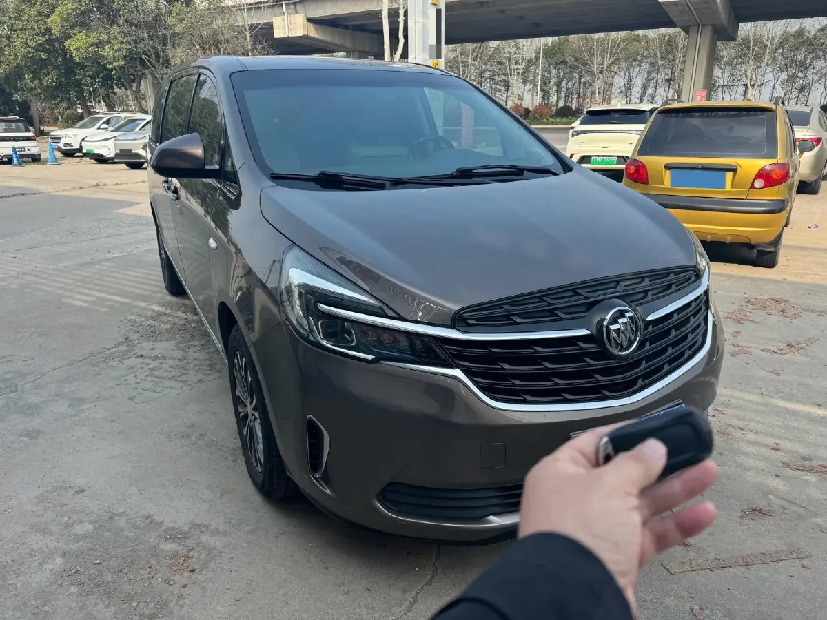 2021 Buick GL8 2.0T 237HP L4 9AT,autocango,china used car exporter,china ev exporter,chinese used car exporter,chinese used ev exporter