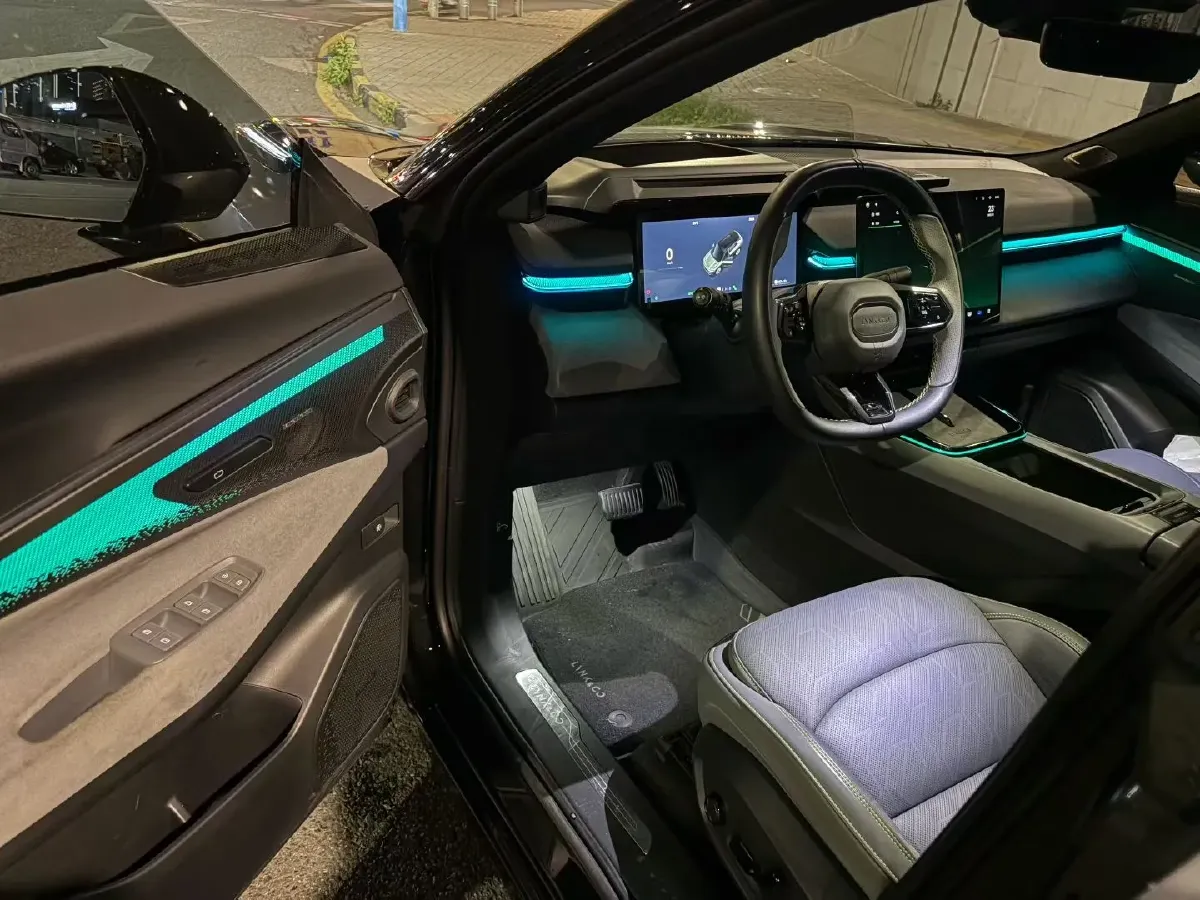 2023 LYNK&CO 08 EM-P 1.5T 163HP L4 3DHT PHEV 21.2KWH,autocango,china used car exporter,china ev exporter,chinese used car exporter,chinese used ev exporter