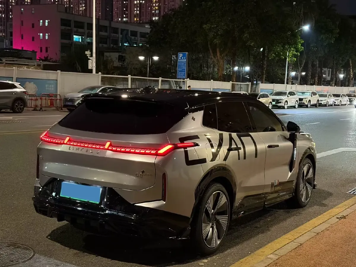 2023 LYNK&CO 08 EM-P 1.5T 163HP L4 3DHT PHEV 21.2KWH,autocango,china used car exporter,china ev exporter,chinese used car exporter,chinese used ev exporter