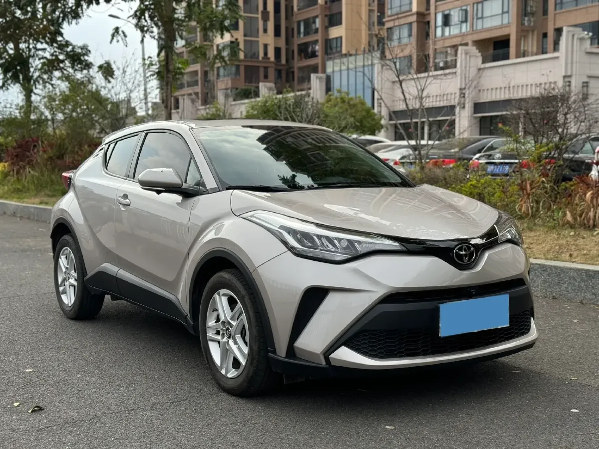 2022 Toyota C-HR 2.0L 171HP L4 CVT,autocango,china used car exporter,china ev exporter,chinese used car exporter,chinese used ev exporter