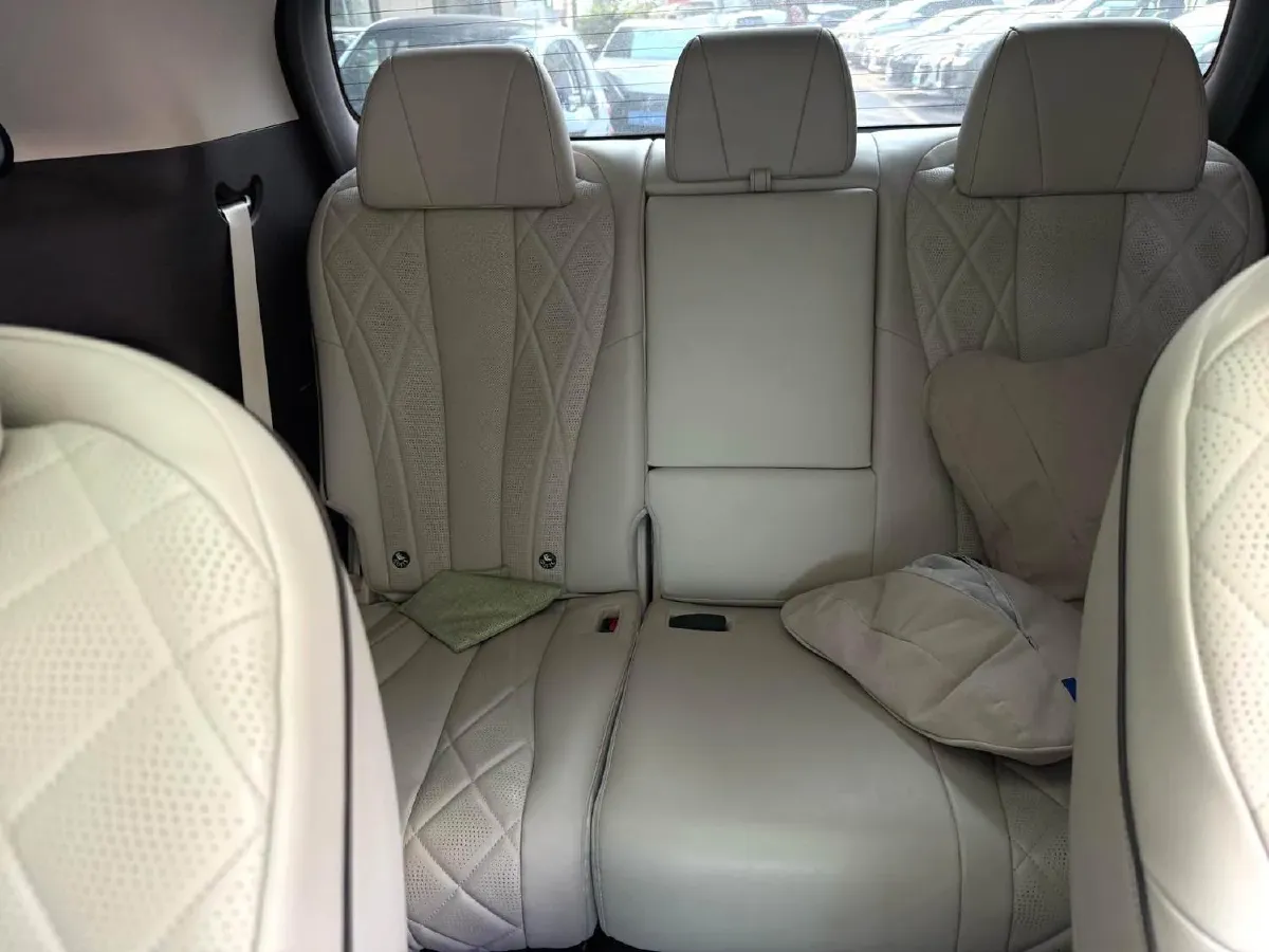 2024 Denza D9 1.5T 139HP L4 E-CVT PHEV 40KWH,autocango,china used car exporter,china ev exporter,chinese used car exporter,chinese used ev exporter