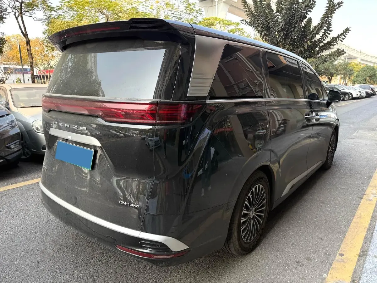 2024 Denza D9 1.5T 139HP L4 E-CVT PHEV 40KWH,autocango,china used car exporter,china ev exporter,chinese used car exporter,chinese used ev exporter