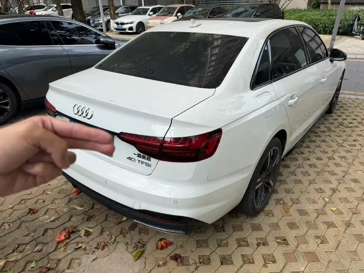 2022 Audi A4L 2.0T 190HP L4 7DCT,autocango,china used car exporter,china ev exporter,chinese used car exporter,chinese used ev exporter