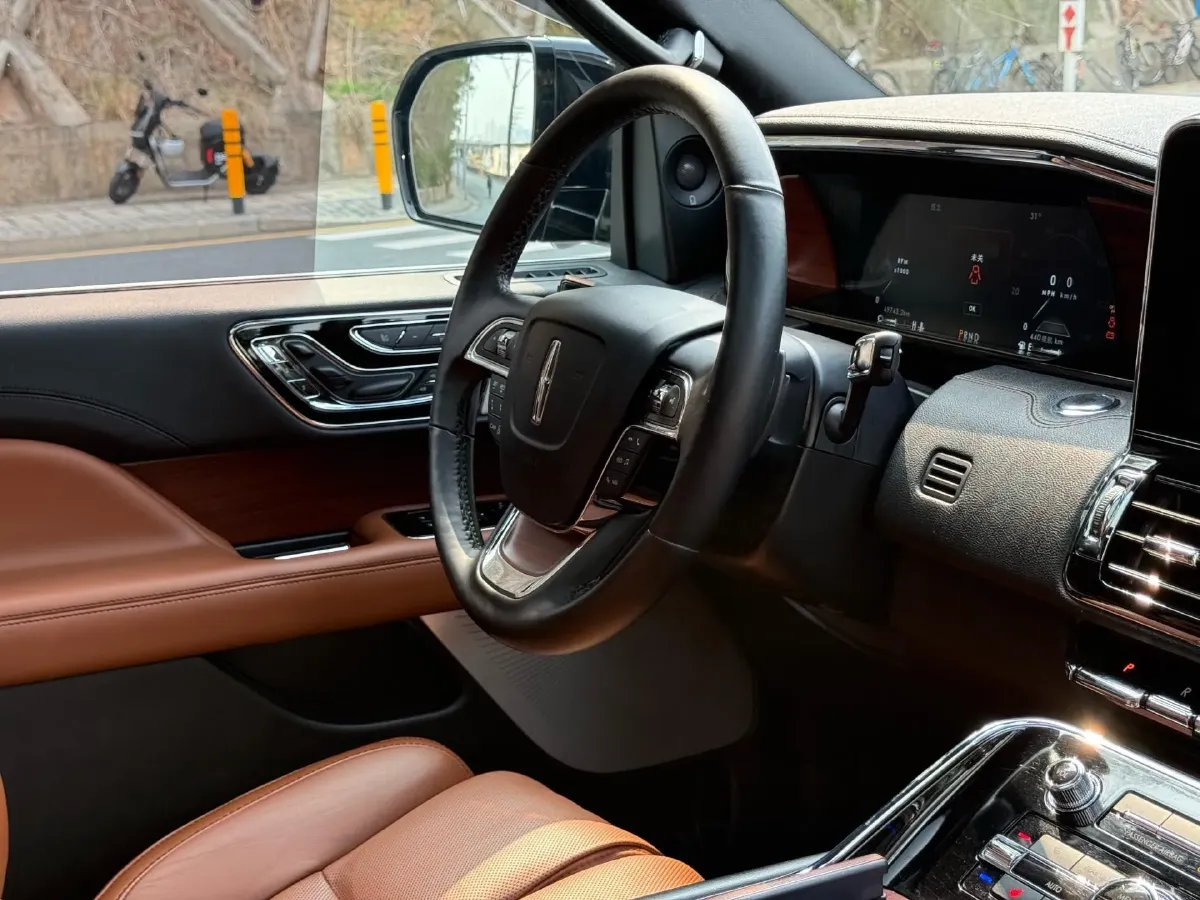 2020 Lincoln Navigator 3.5T 388HP V6 10AT,autocango,china used car exporter,china ev exporter,chinese used car exporter,chinese used ev exporter