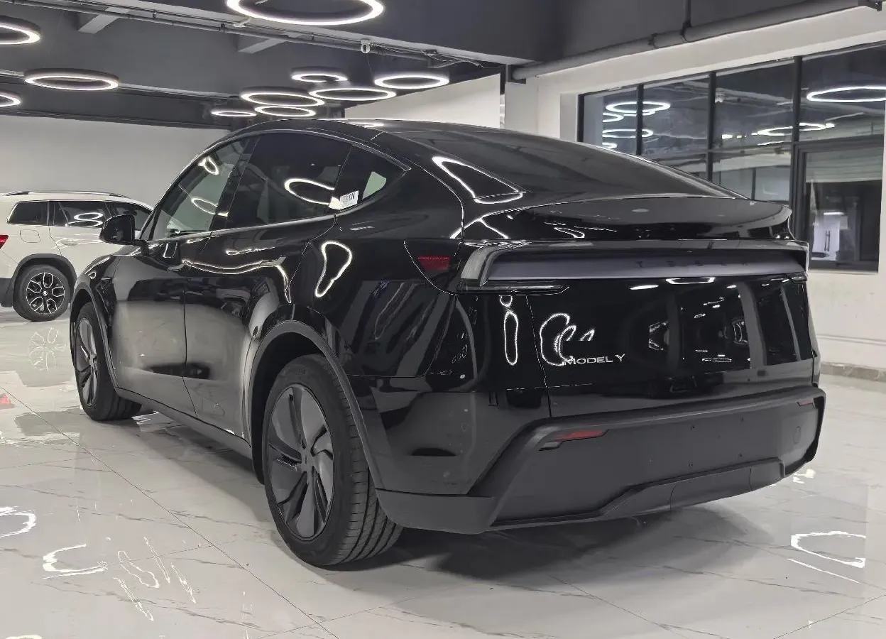 2026 Tesla Model Y BEV,autocango,china used car exporter,china ev exporter,chinese used car exporter,chinese used ev exporter