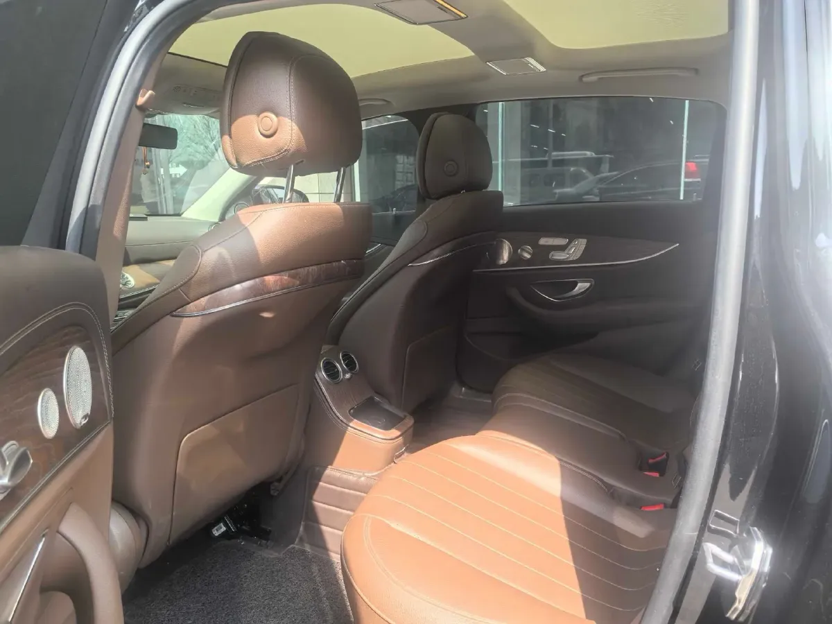 2023 Mercedes-Benz E Class 2.0T 258HP L4 9AT,autocango,china used car exporter,china ev exporter,chinese used car exporter,chinese used ev exporter