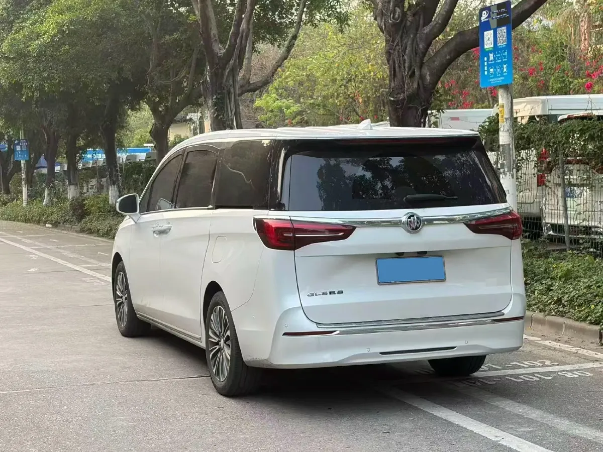 2023 Buick GL8 2.0T 237HP L4 9AT,autocango,china used car exporter,china ev exporter,chinese used car exporter,chinese used ev exporter