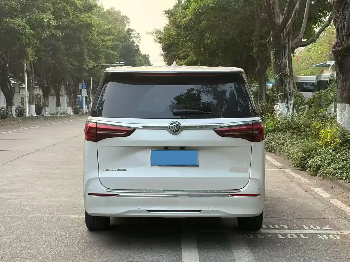 2023 Buick GL8 2.0T 237HP L4 9AT,autocango,china used car exporter,china ev exporter,chinese used car exporter,chinese used ev exporter