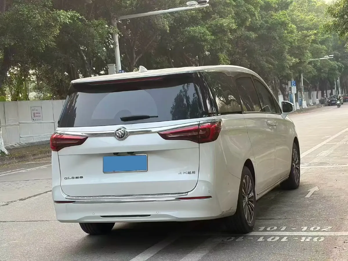 2023 Buick GL8 2.0T 237HP L4 9AT,autocango,china used car exporter,china ev exporter,chinese used car exporter,chinese used ev exporter
