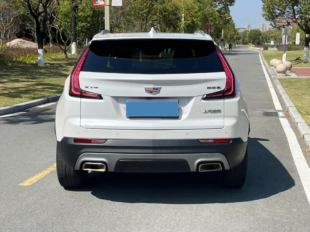 2021 Cadillac XT4 2.0T 237HP L4 9AT,autocango,china used car exporter,china ev exporter,chinese used car exporter,chinese used ev exporter