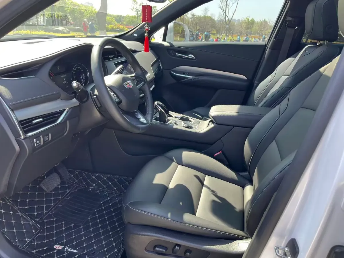 2021 Cadillac XT4 2.0T 237HP L4 9AT,autocango,china used car exporter,china ev exporter,chinese used car exporter,chinese used ev exporter