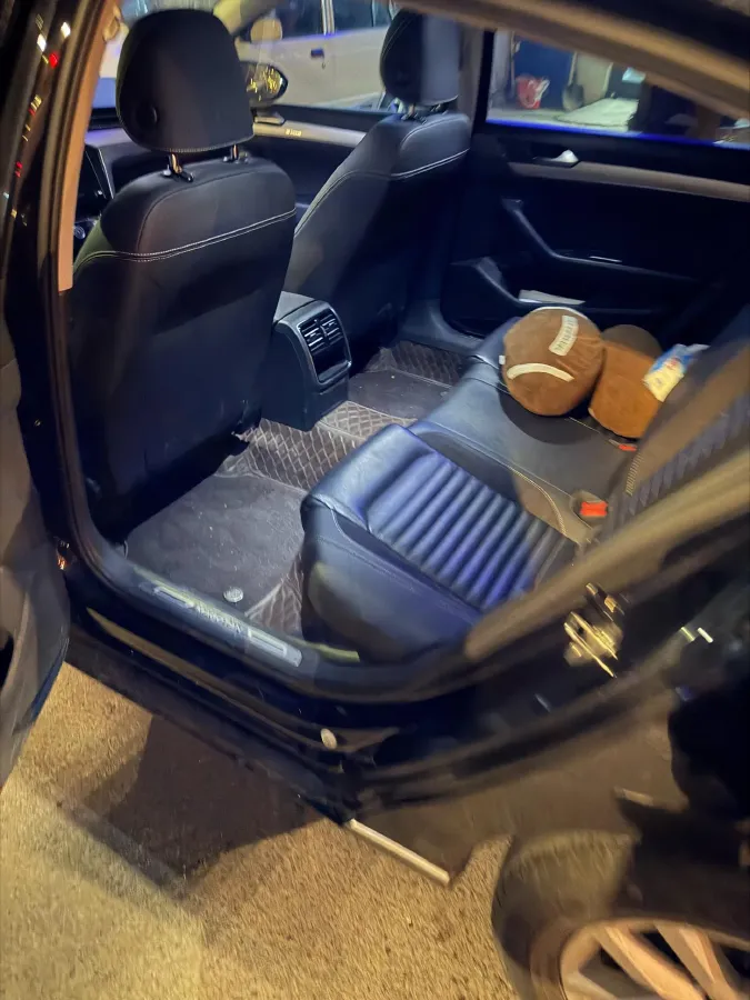 2020 Volkswagen Magotan 1.4T 150HP L4 7DCT,autocango,china used car exporter,china ev exporter,chinese used car exporter,chinese used ev exporter