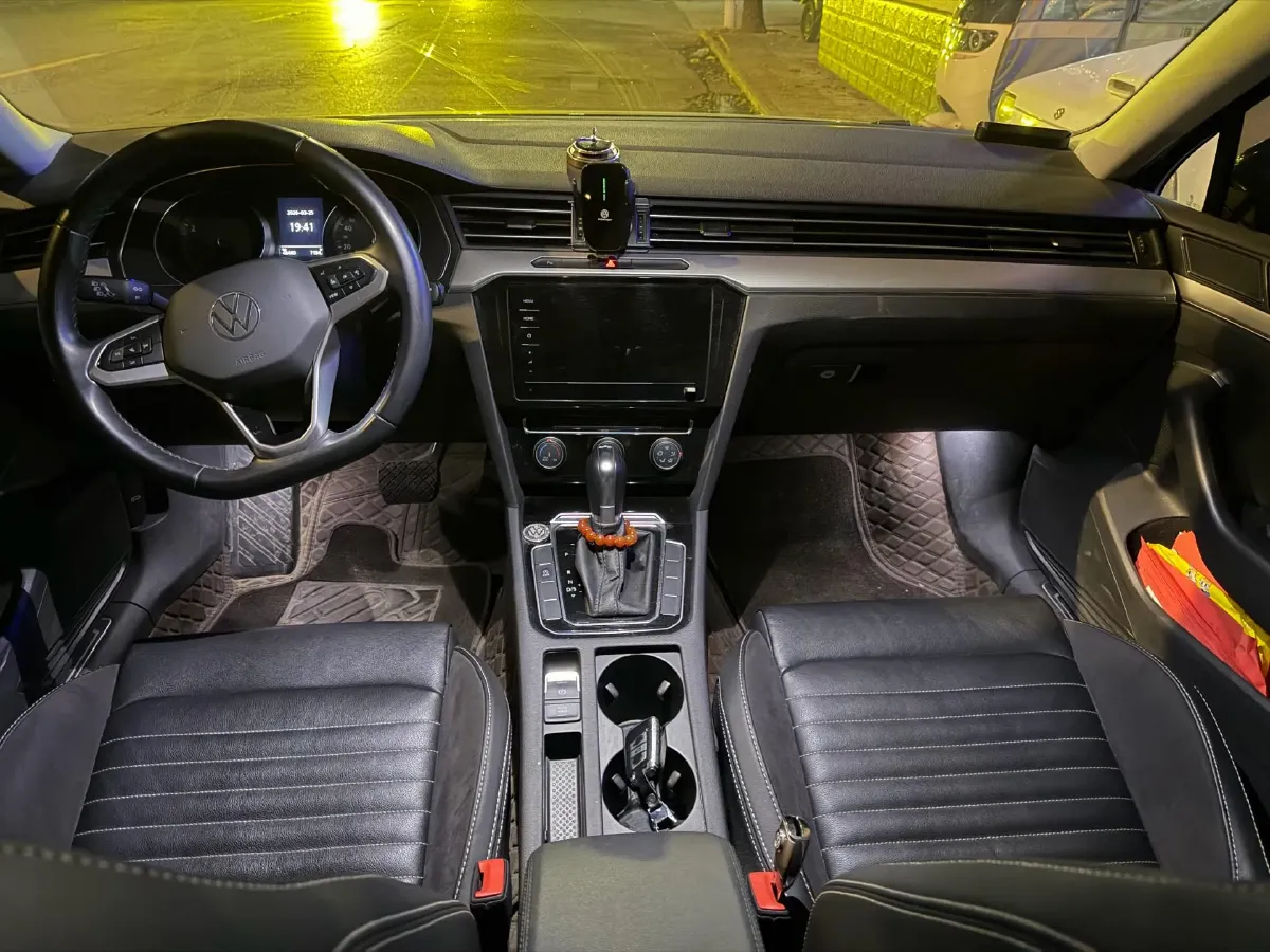 2020 Volkswagen Magotan 1.4T 150HP L4 7DCT,autocango,china used car exporter,china ev exporter,chinese used car exporter,chinese used ev exporter