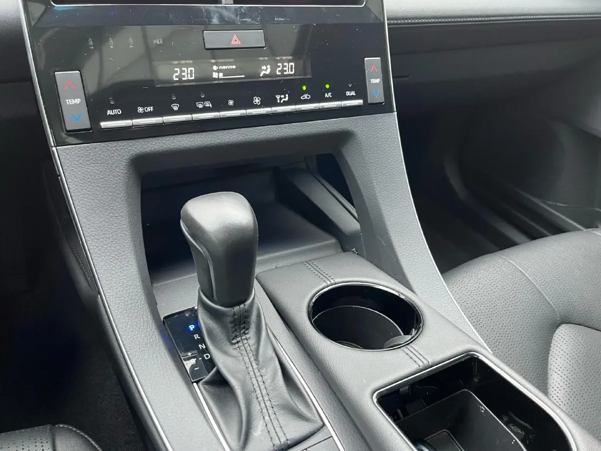 2021 Toyota Avalon 2.5L 209HP L4 8AT,autocango,china used car exporter,china ev exporter,chinese used car exporter,chinese used ev exporter