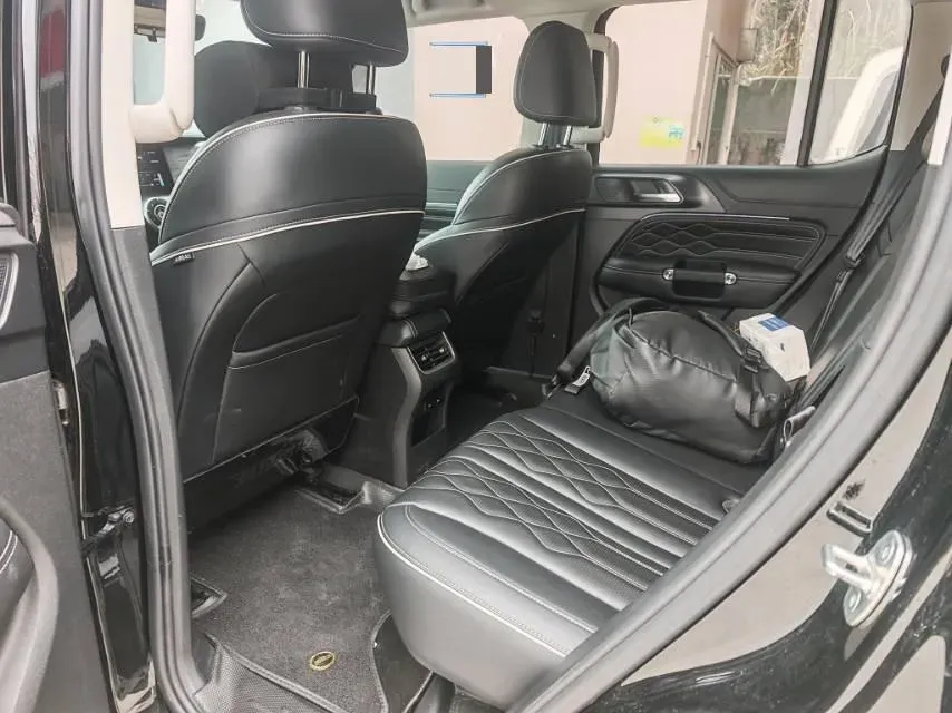 2021 Tank 300 2.0T 227HP L4 8AT,autocango,china used car exporter,china ev exporter,chinese used car exporter,chinese used ev exporter