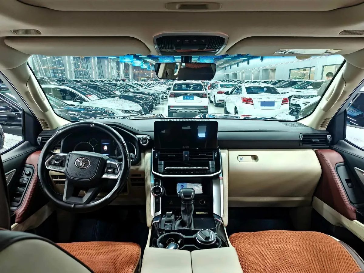2022 Toyota Land Cruiser 3.4T 415HP V6 10AT,autocango,china used car exporter,china ev exporter,chinese used car exporter,chinese used ev exporter