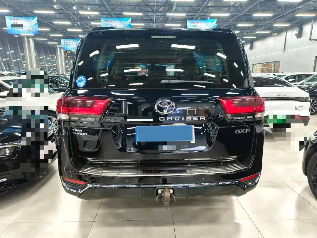 2022 Toyota Land Cruiser 3.4T 415HP V6 10AT,autocango,china used car exporter,china ev exporter,chinese used car exporter,chinese used ev exporter
