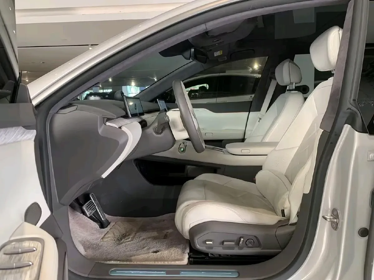2021 Volkswagen ID.6 Crozz BEV 84.8KWH,autocango,china used car exporter,china ev exporter,chinese used car exporter,chinese used ev exporter