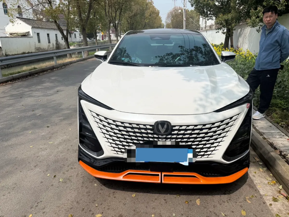 2023 ChangAn UNI-T 1.5T 188HP L4 7DCT,autocango,china used car exporter,china ev exporter,chinese used car exporter,chinese used ev exporter