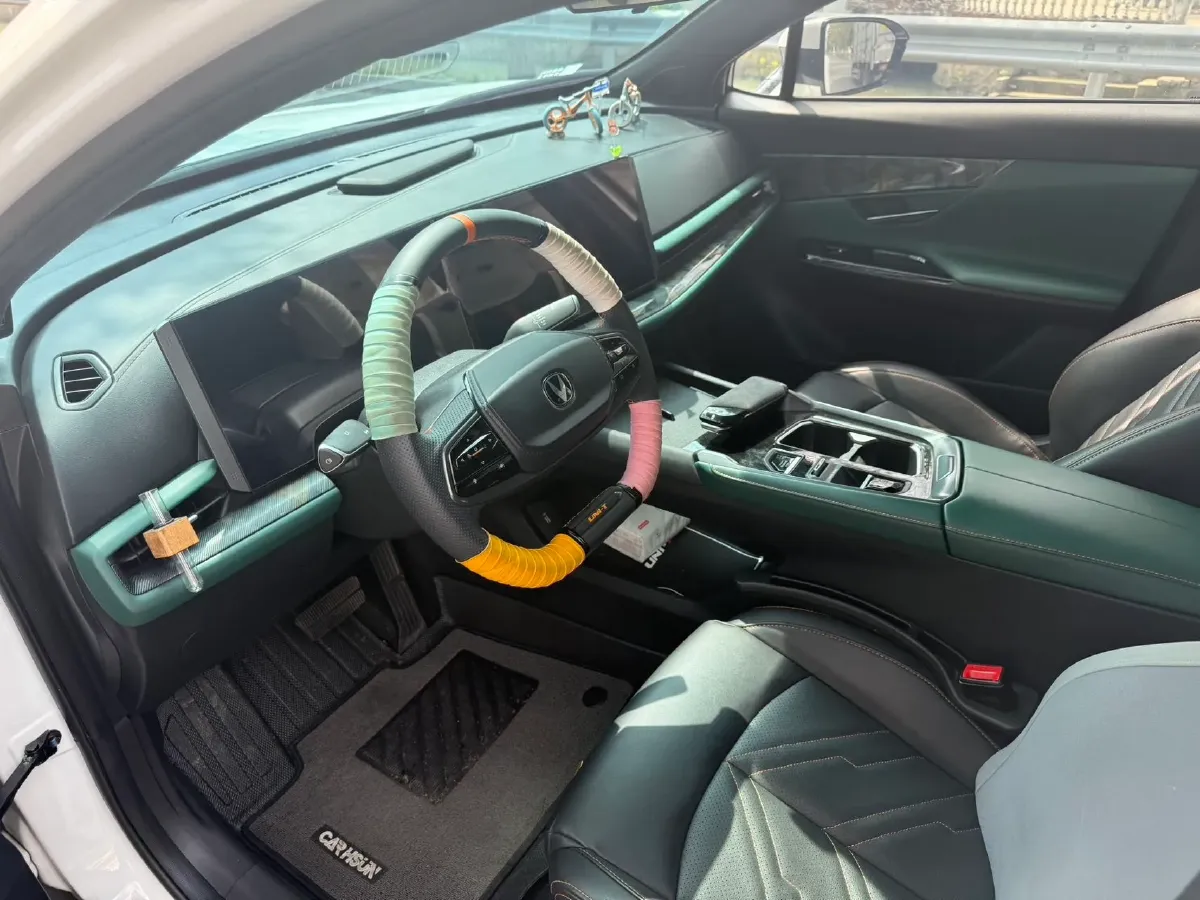 2023 ChangAn UNI-T 1.5T 188HP L4 7DCT,autocango,china used car exporter,china ev exporter,chinese used car exporter,chinese used ev exporter