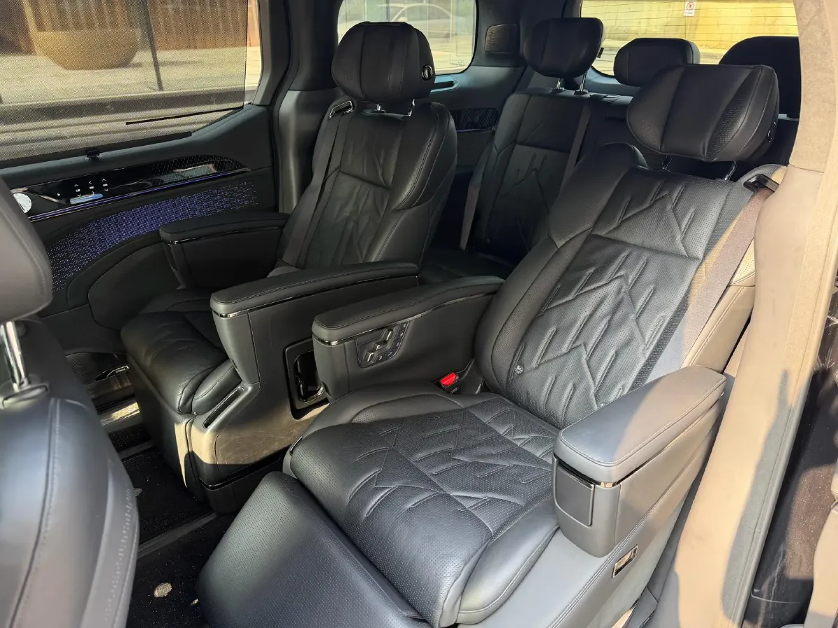 2024 Zeekr 009 BEV 108KWH,autocango,china used car exporter,china ev exporter,chinese used car exporter,chinese used ev exporter