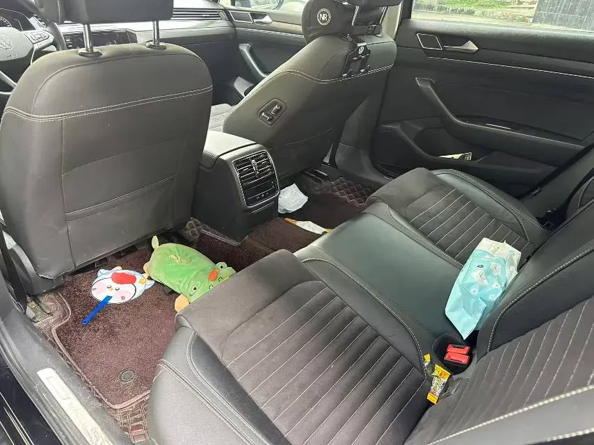 2020 Volkswagen Magotan 2.0T 186HP L4 7DCT,autocango,china used car exporter,china ev exporter,chinese used car exporter,chinese used ev exporter