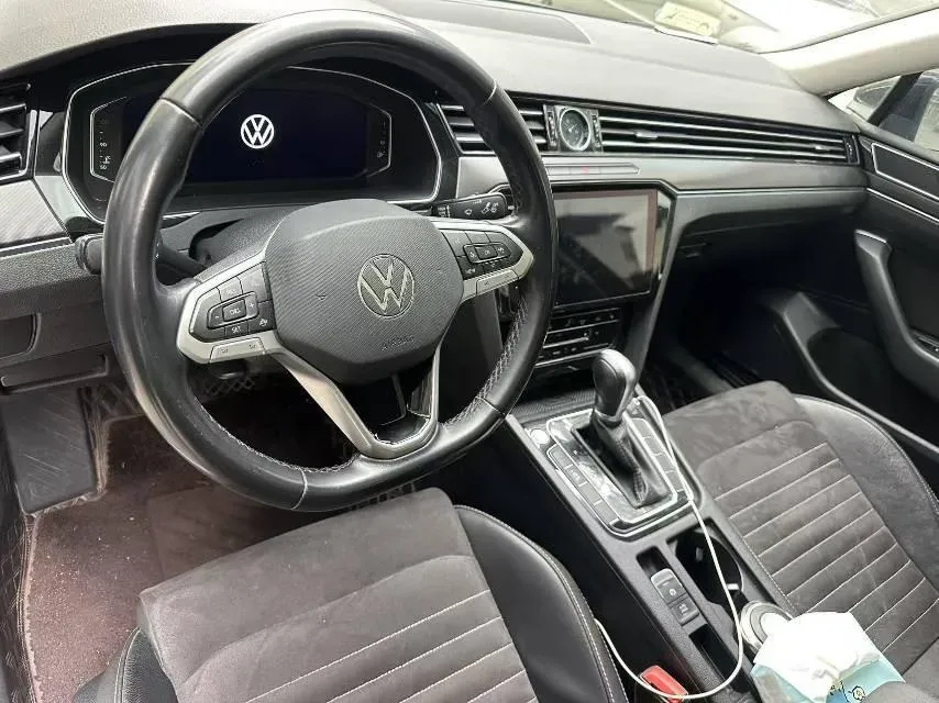 2020 Volkswagen Magotan 2.0T 186HP L4 7DCT,autocango,china used car exporter,china ev exporter,chinese used car exporter,chinese used ev exporter
